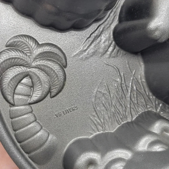 Nordic Ware Hungry Animals Cake Mold Hippo Monkey Lion Cast Aluminum Nordicware - Picture 5 of 14